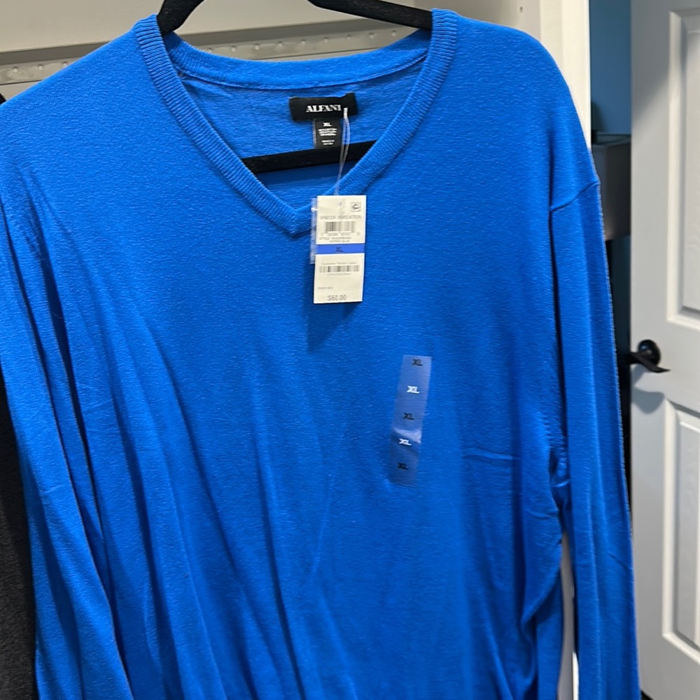 Alfani v neck sweater blue size xl